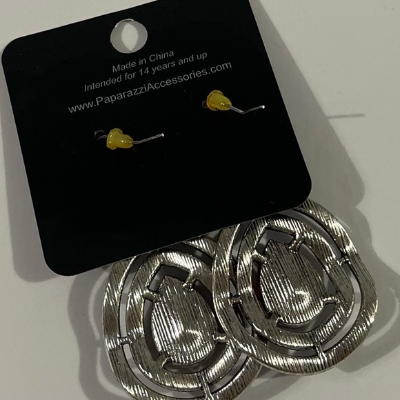 NWT Paparazzi Royal Squad Red and Silver Filigree Teardrop Earrings - Picture 3 of 3